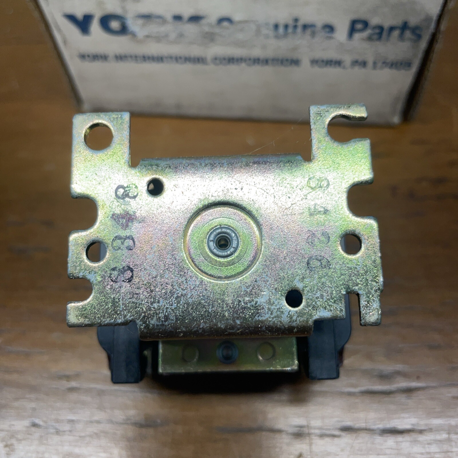 Source One Relay Control - 024-13304-900 - York - FREE SHIPPING