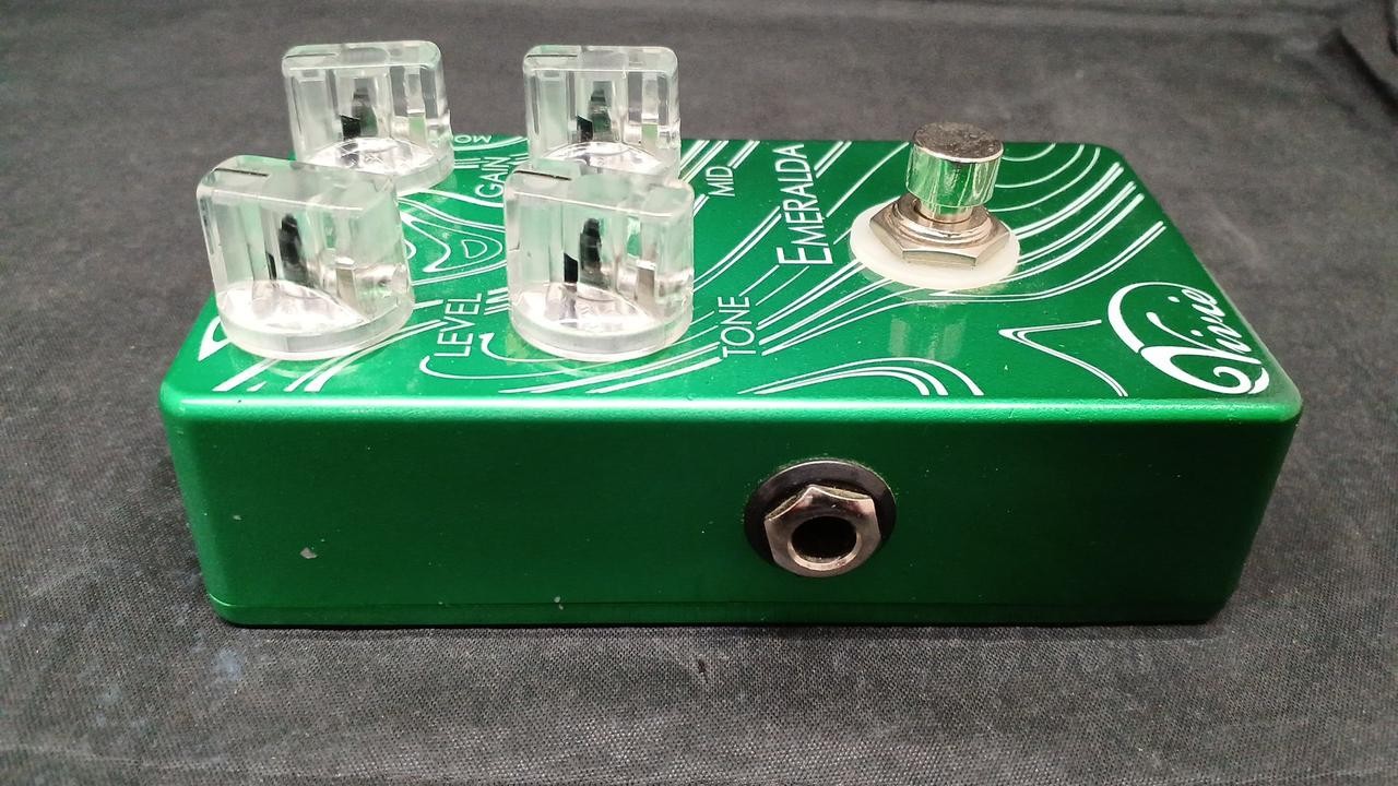 VIVIE / EMERALDA (no04022026)