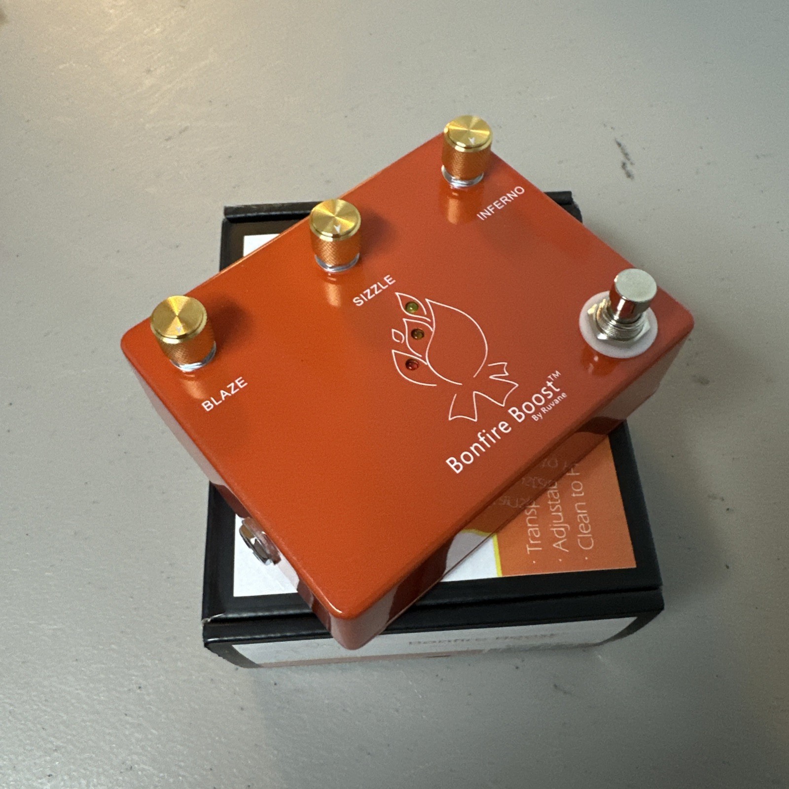 Bonfire Boost Transparent Clean Boost Guitar Pedal-Boutique-Electric/Acoustic