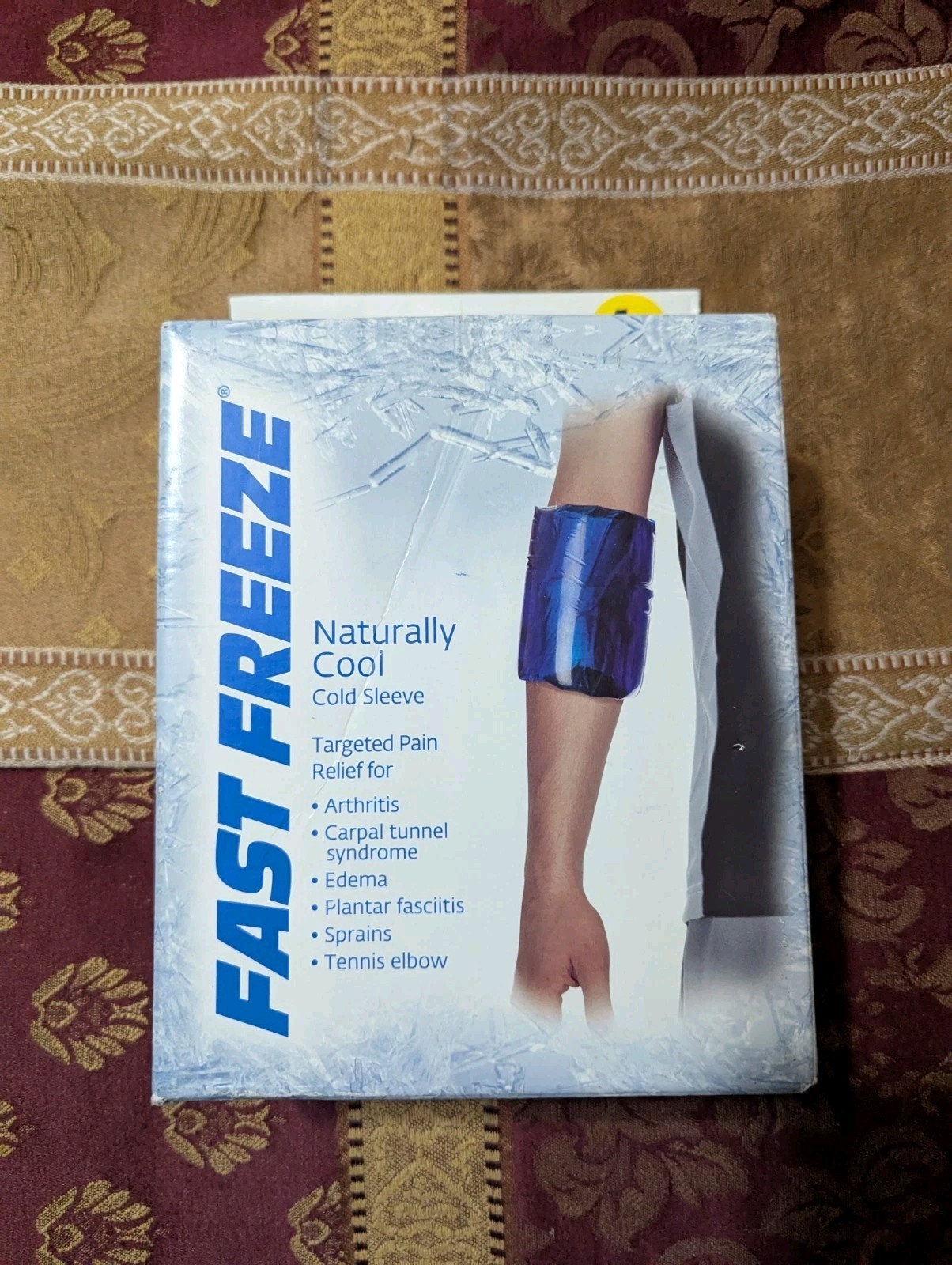 Fast Freeze Naturally Cool Cold Therapy: Compression Sleeve Large
