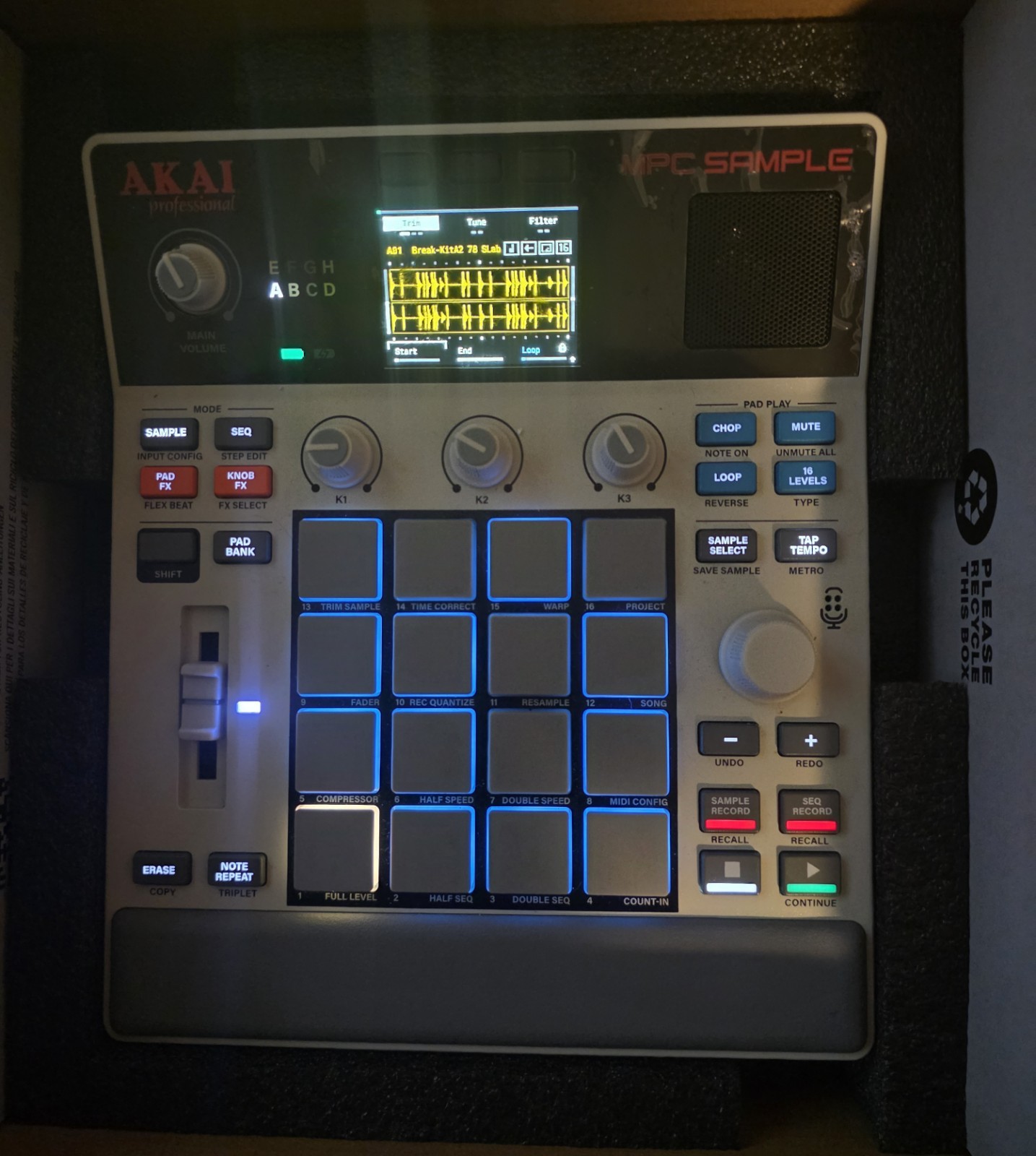 🔥View All Photos ~ Akai MPC Sample Portable Sampler/Sequencer