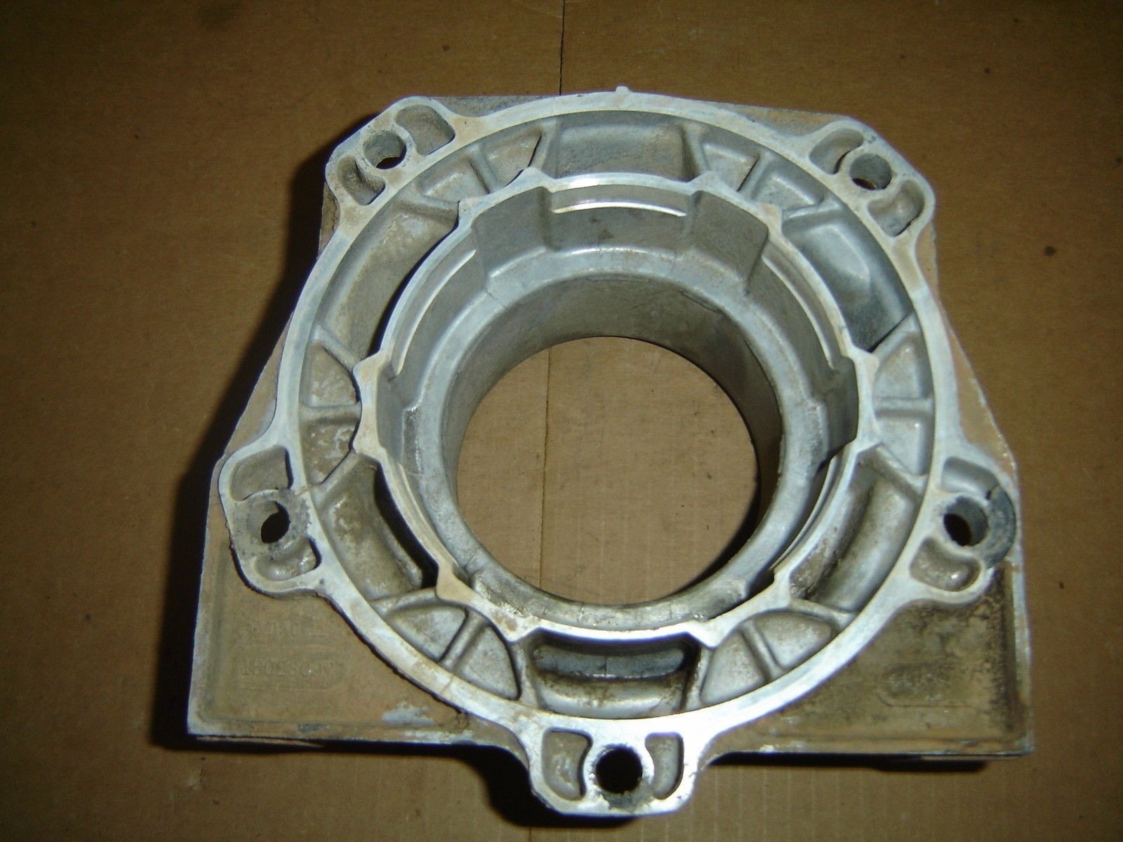 4L60 Chevrolet / GMC 4x4 transmission 5 hole extension / tail housing 15028097