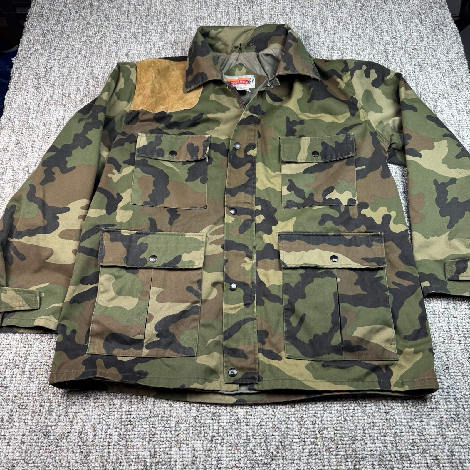 Vintage Winchester Jacket Mens Medium Camouflage Hunting Shooting Green Outdoors