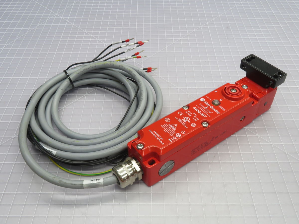 ALLEN BRADLEY 440G-MT GUARDMASTER SAFETY INTERLOCK SWITCH T267965