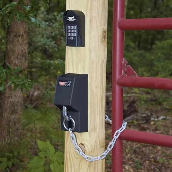 NEW Mighty Mule Automatic Cable / Chain Gate Lock W/ 2x Remotes & Key L500B Gray