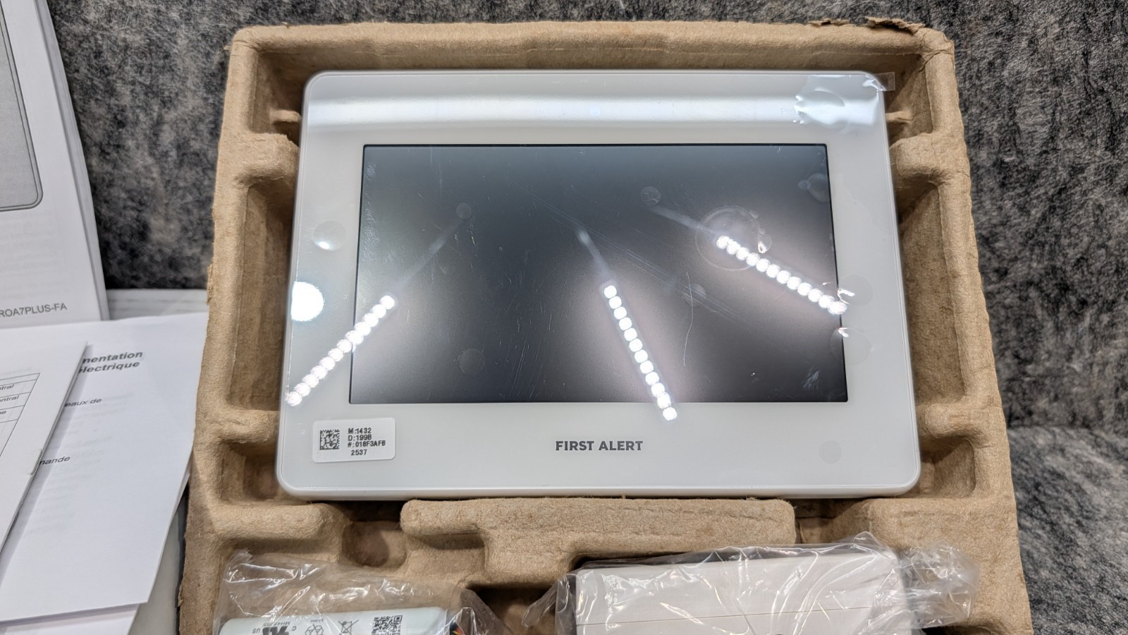 First Alert PROA7PLUS-FA Honeywell Pro Series 7" All-in-One Touchscreen Control