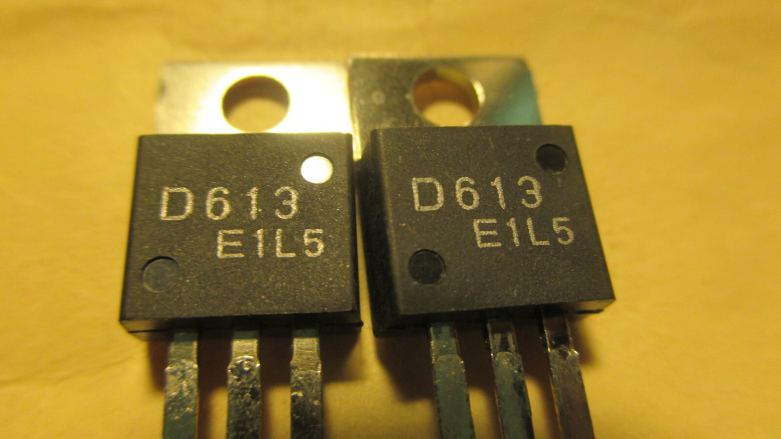 2Sd613 Electronic Transistors 2 pieces