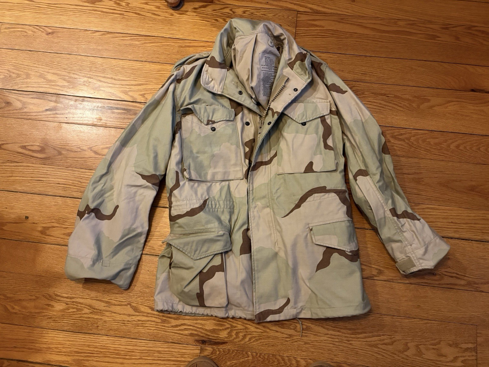 US Military Issue Field Jacket Desert Camo DCU Sz Small Reg Excellent Condition