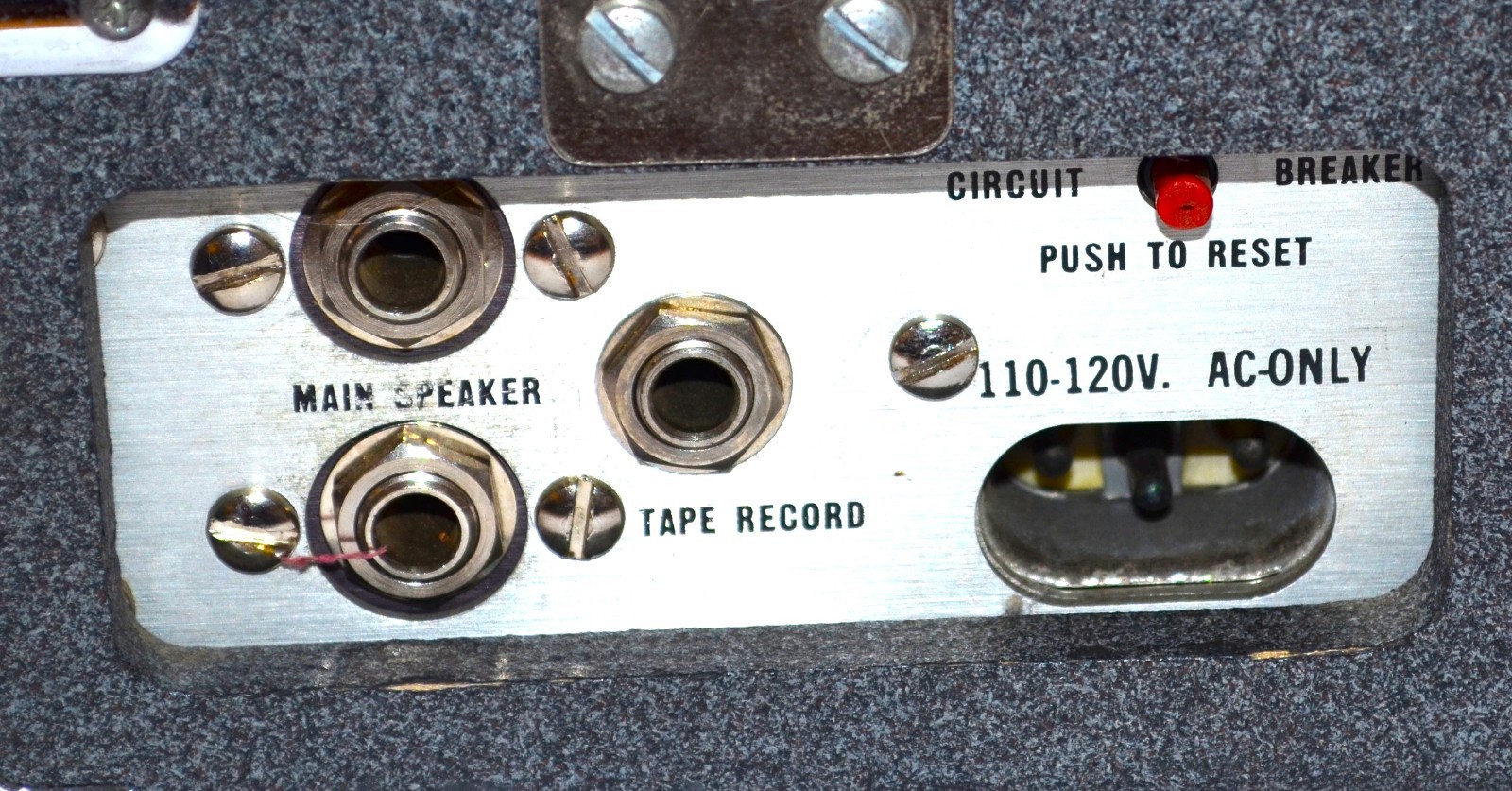 (VINTAGE) HILTON AC 300 Series 2