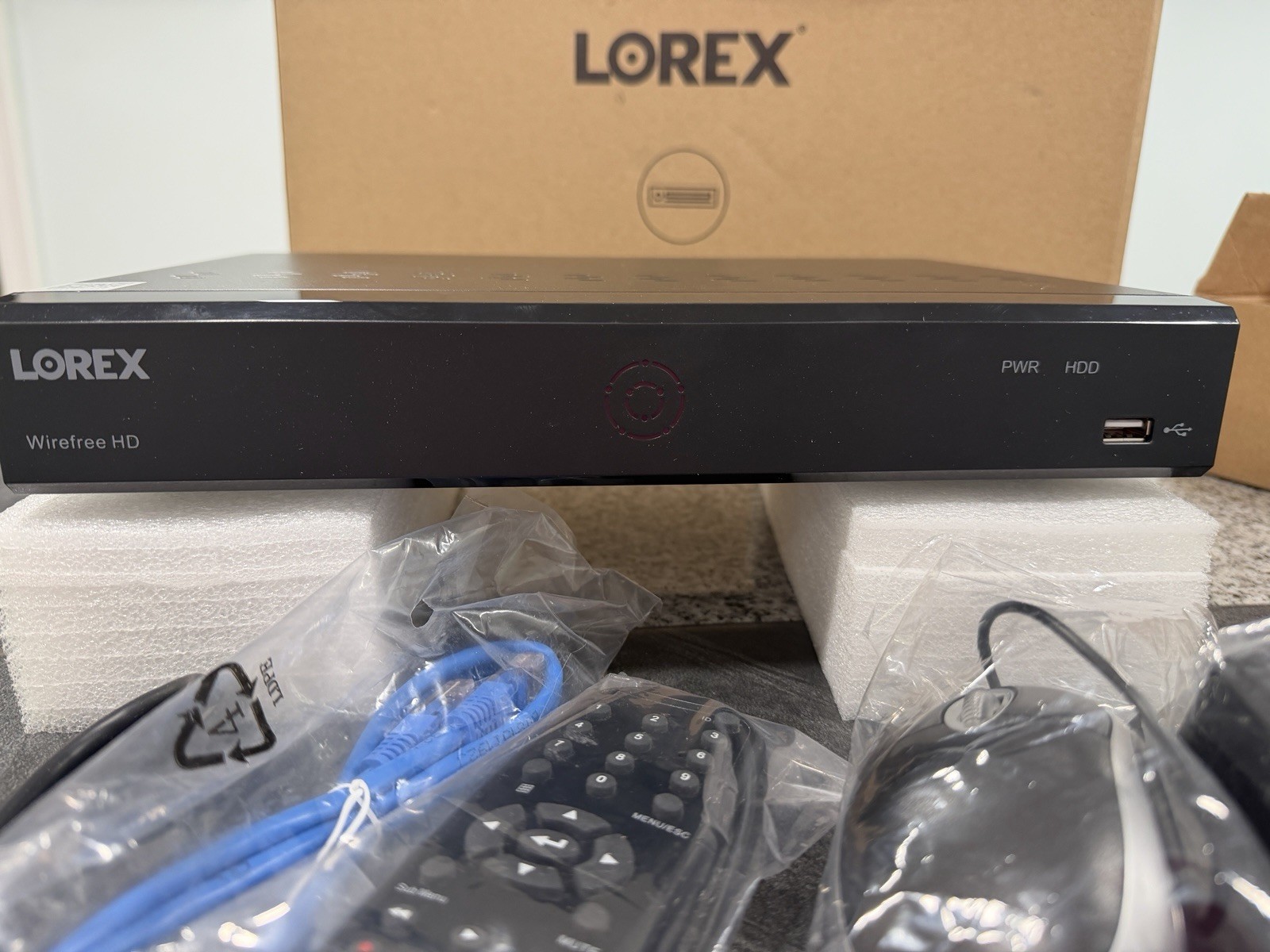 Lorex LH0904-D Wireless DVR HD 1080P