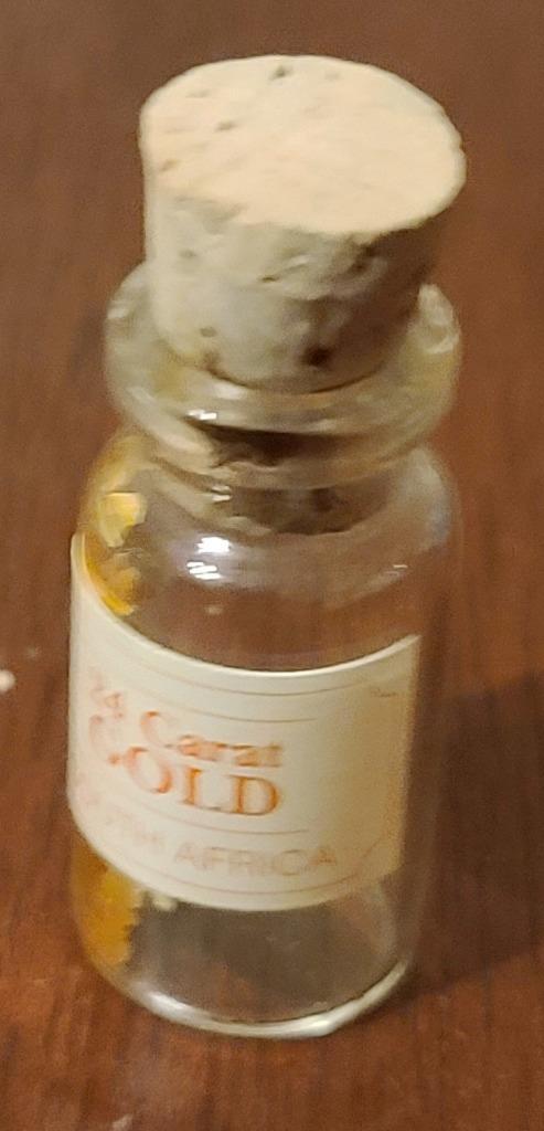 Little Collectible 1/16 Ounce Bottle of 24 Carat Gold - South Africa – VGC –NICE