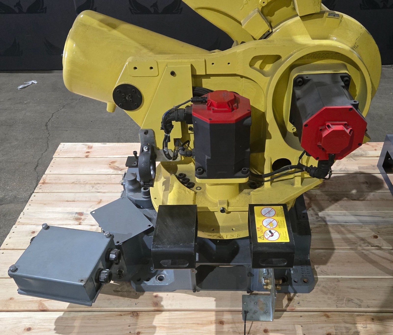 Fanuc R-2000iB/210F Complete with R-30iA Controller USED