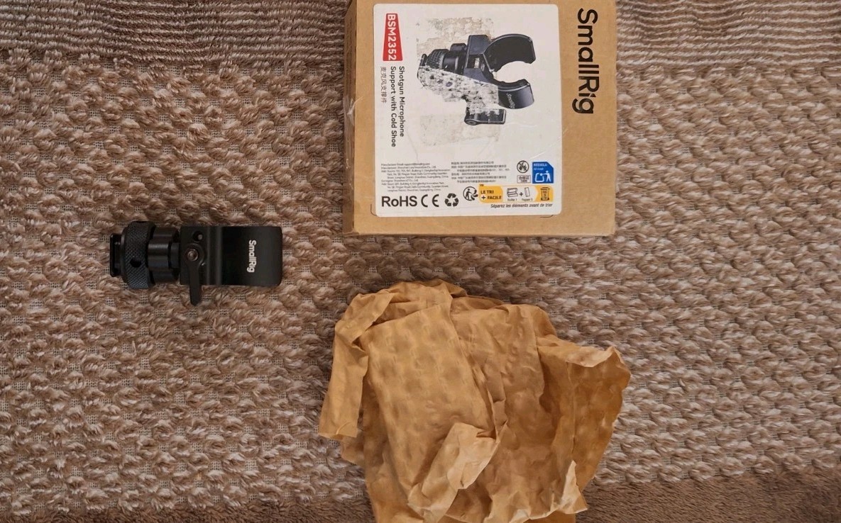 SmallRig BSM2352 Shotgun Microphone Support With Cold Shoe *NEW*SEE DESCRIPTION
