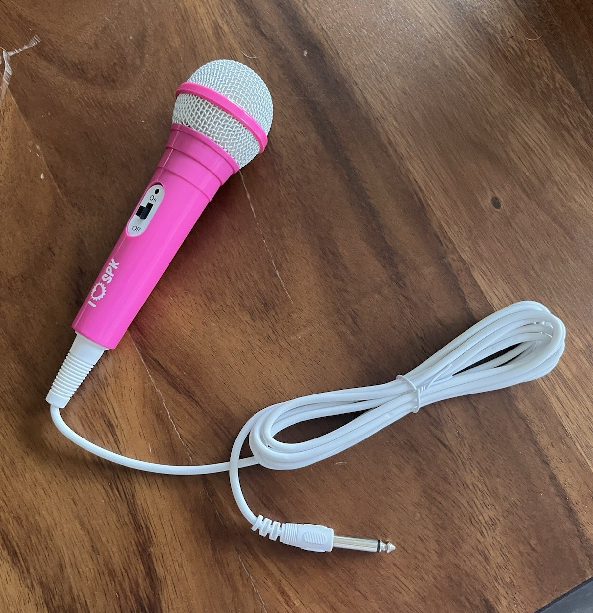 I Heart SPK Pink/White Wired Karaoke Microphone 1/4 in TRS On/Off