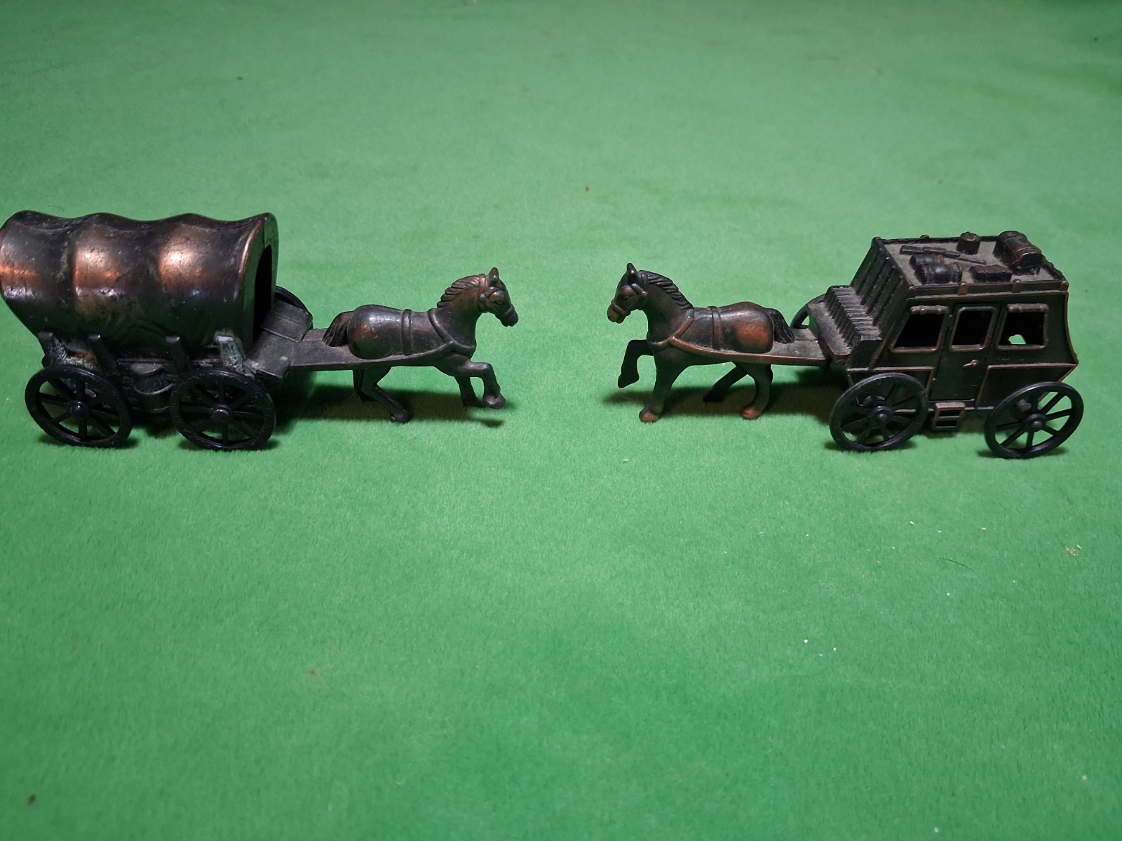 Vintage Horse & Carriage Stagecoach & Wagon Die Cast Metal Pencil Sharpener
