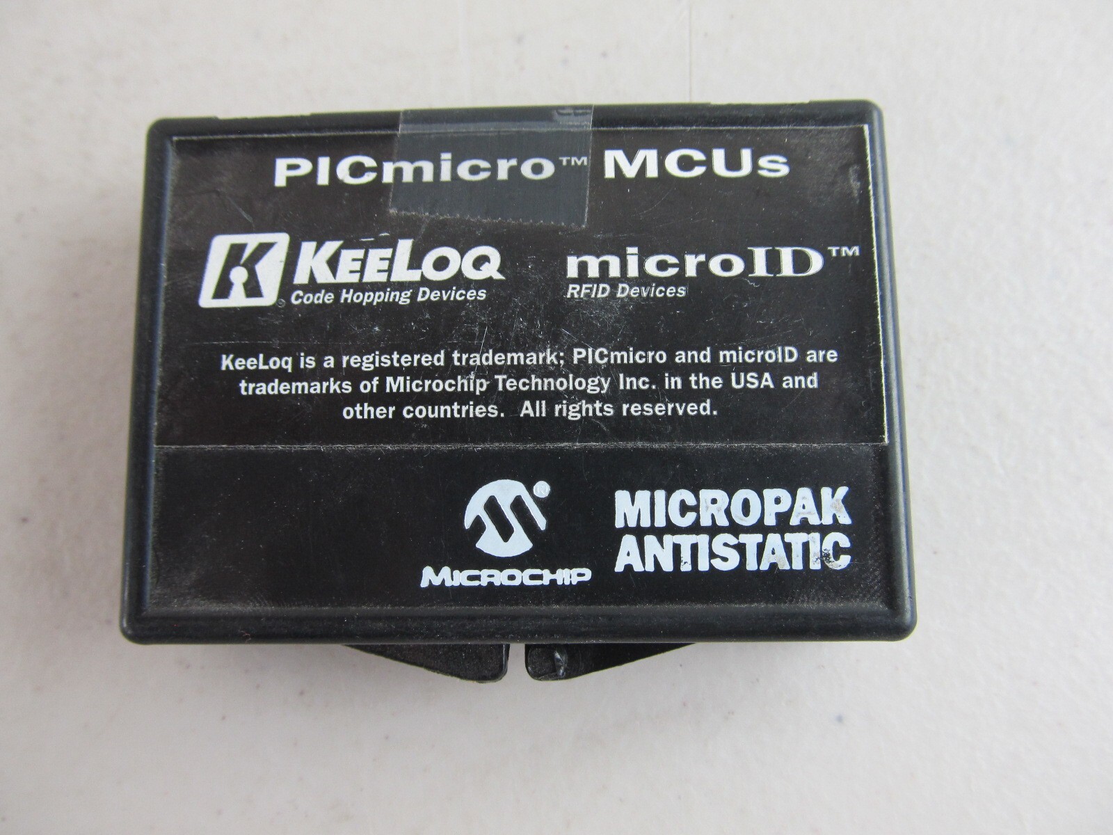 QTY=2 New Microchip PIC17C757-25/L