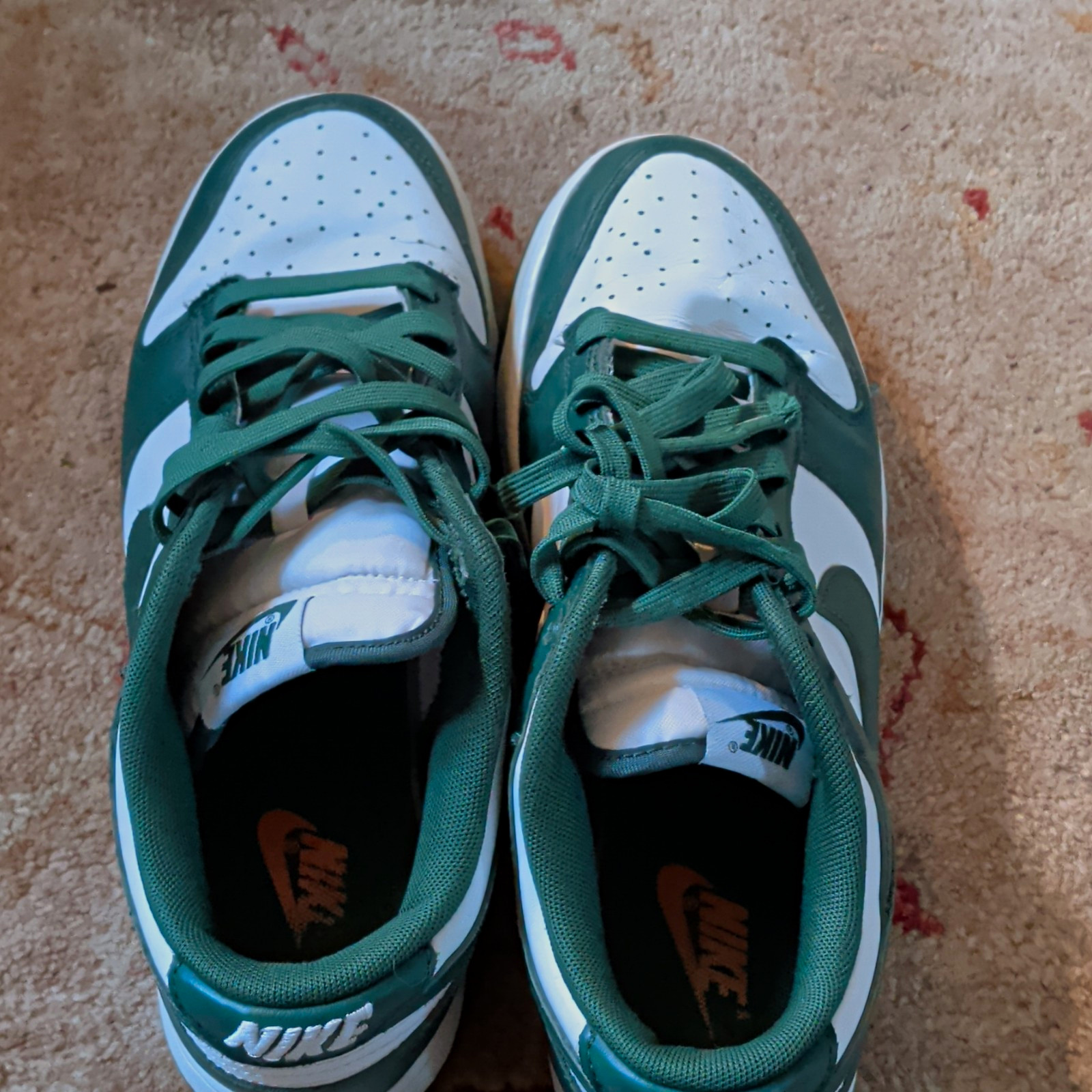 Nike Dunk Low Men’s Low Top Lace-Up Athletic Sneakers Green/White