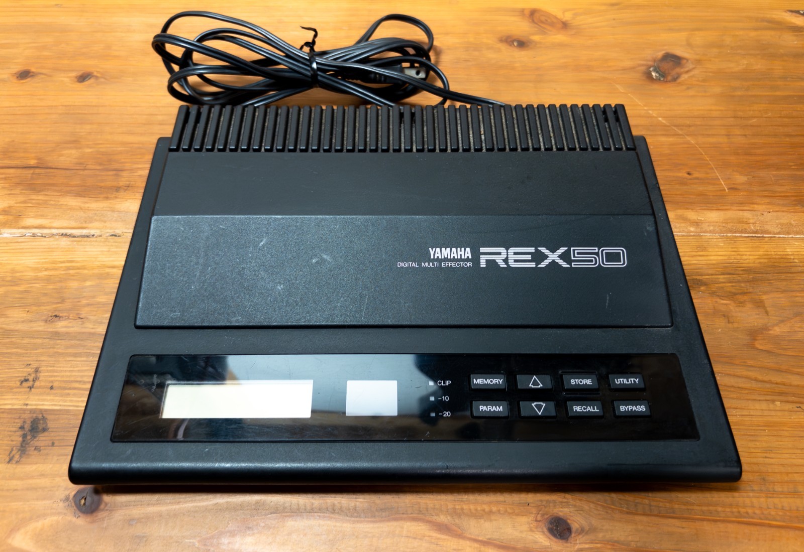 YAMAHA REX50 Guitar Processor Multi Effects Pedal Tested Main unit only Japan