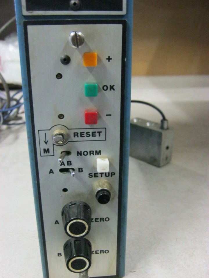 STANDARD GAGE E8-8000 (Untested)