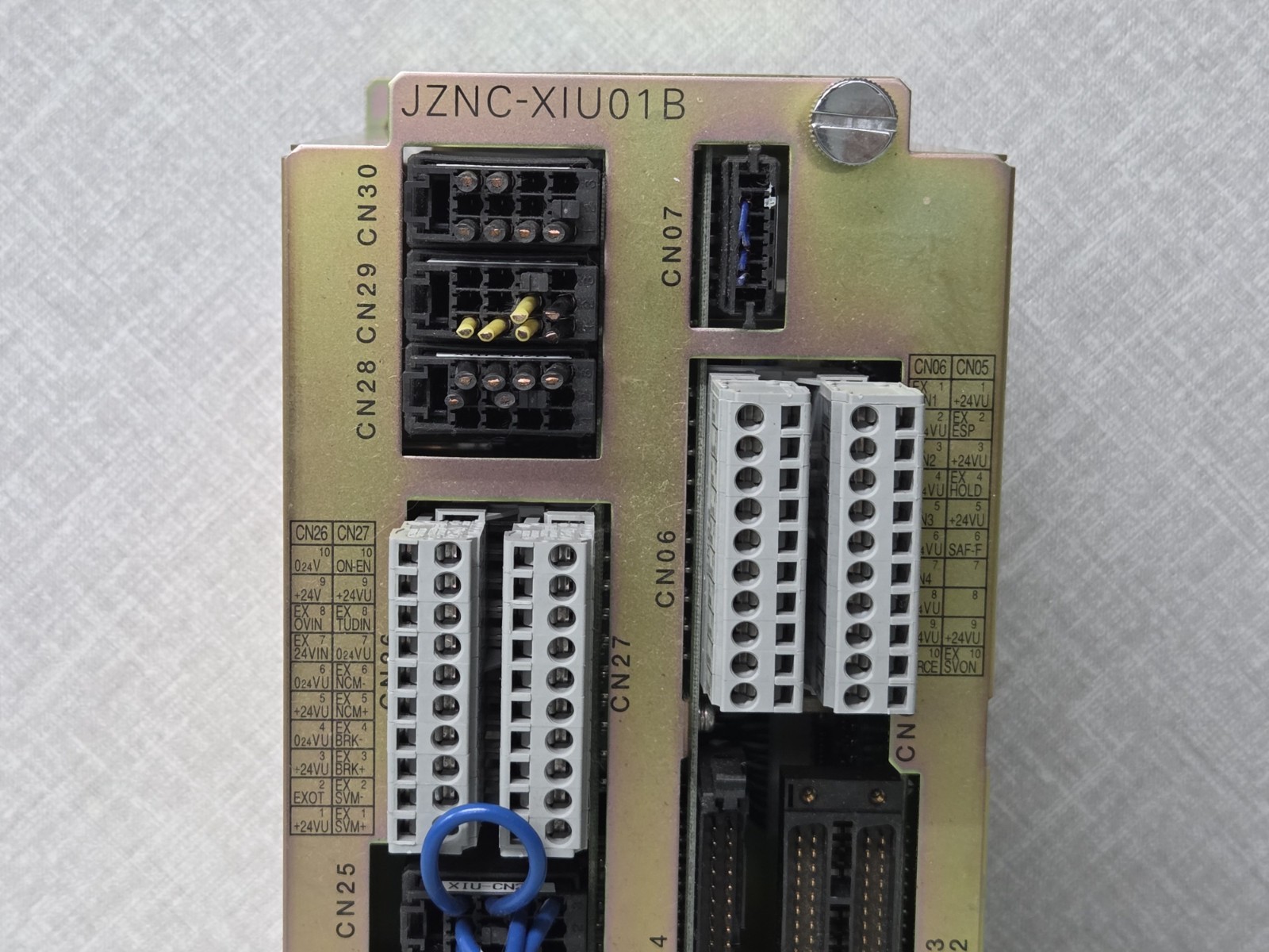 YASKAWA JZNC-XIU01B ROBOT CONTROLLER