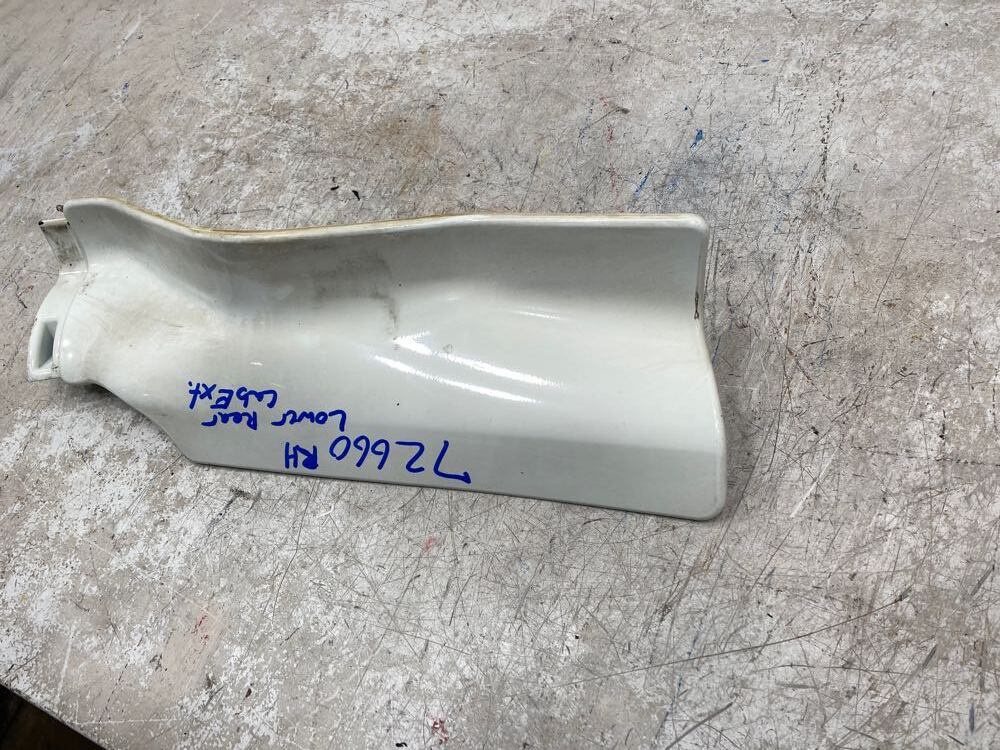 2016 Freightliner Cascadia Cab Exterior Trim Panel (785-10554)