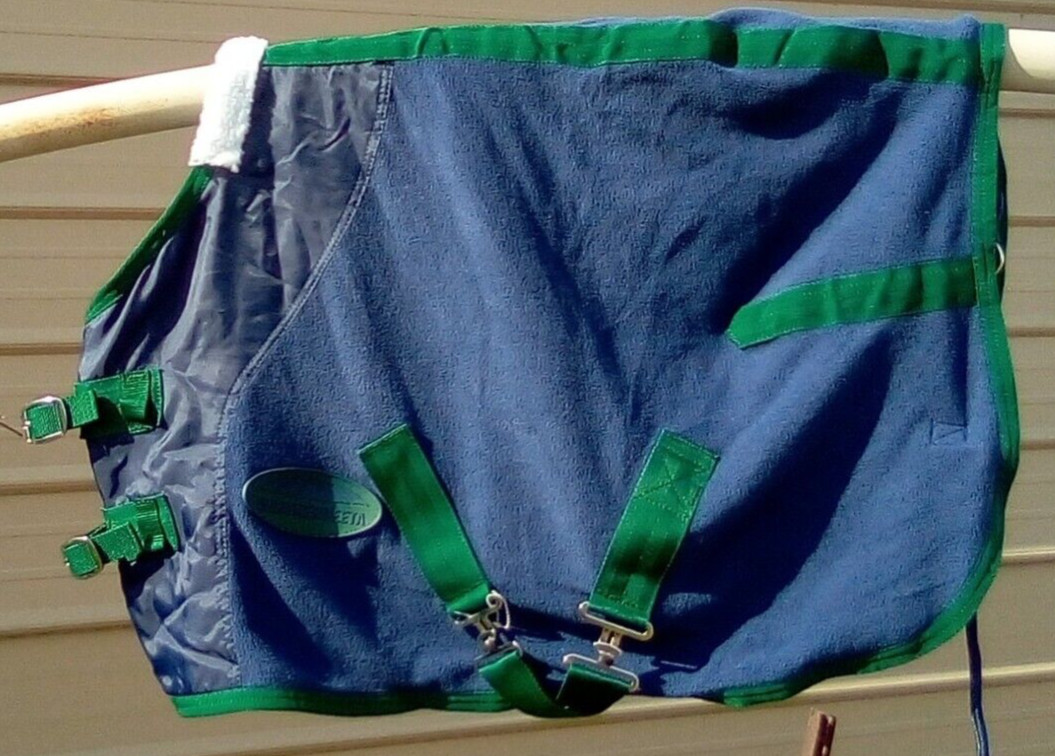 36 WeatherBeeta navy blue w/green polar fleece cooler/blanket liner w/surcingles