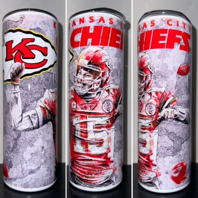 * NEW MAHOMES KC CHIEFS FOOTBALL 20 OZ STAINLESS STEEL TUMBLER CUP + LID & STRAW