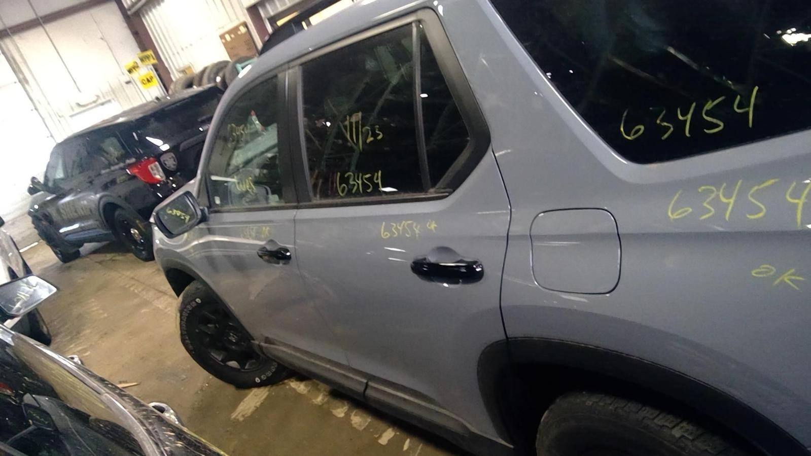 Used Floor Jack fits: 2024 Honda Pilot Grade A