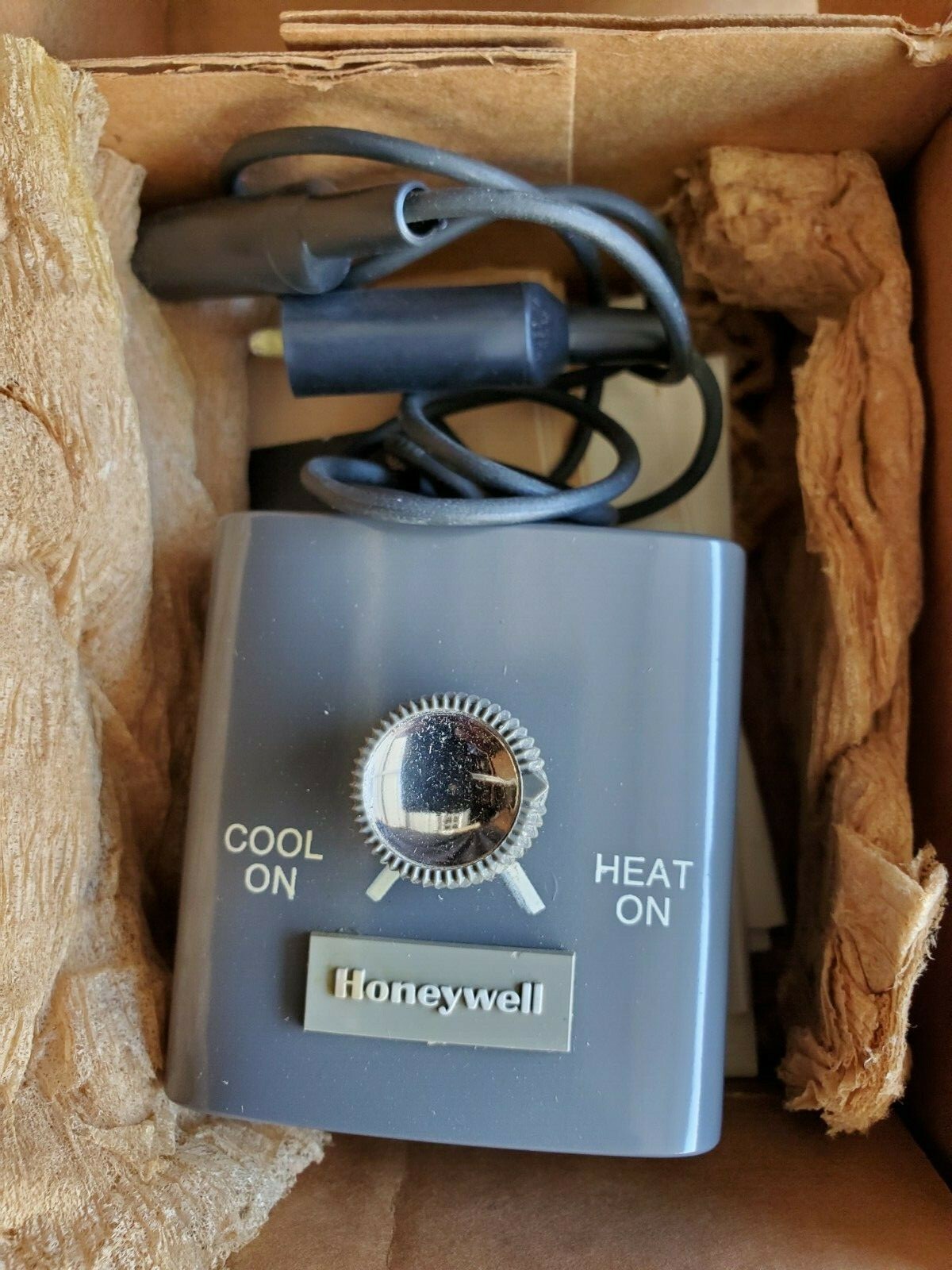 Honeywell S963C 1002 Electronic Thermostat Simulator Single Multi-zones NOS
