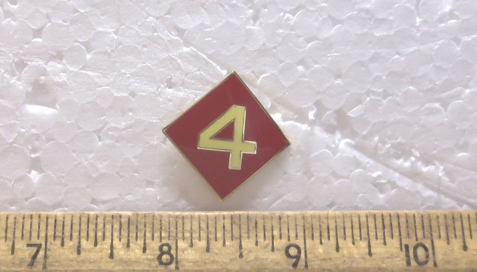 US Marine Corps - 4th Marine Division Pin