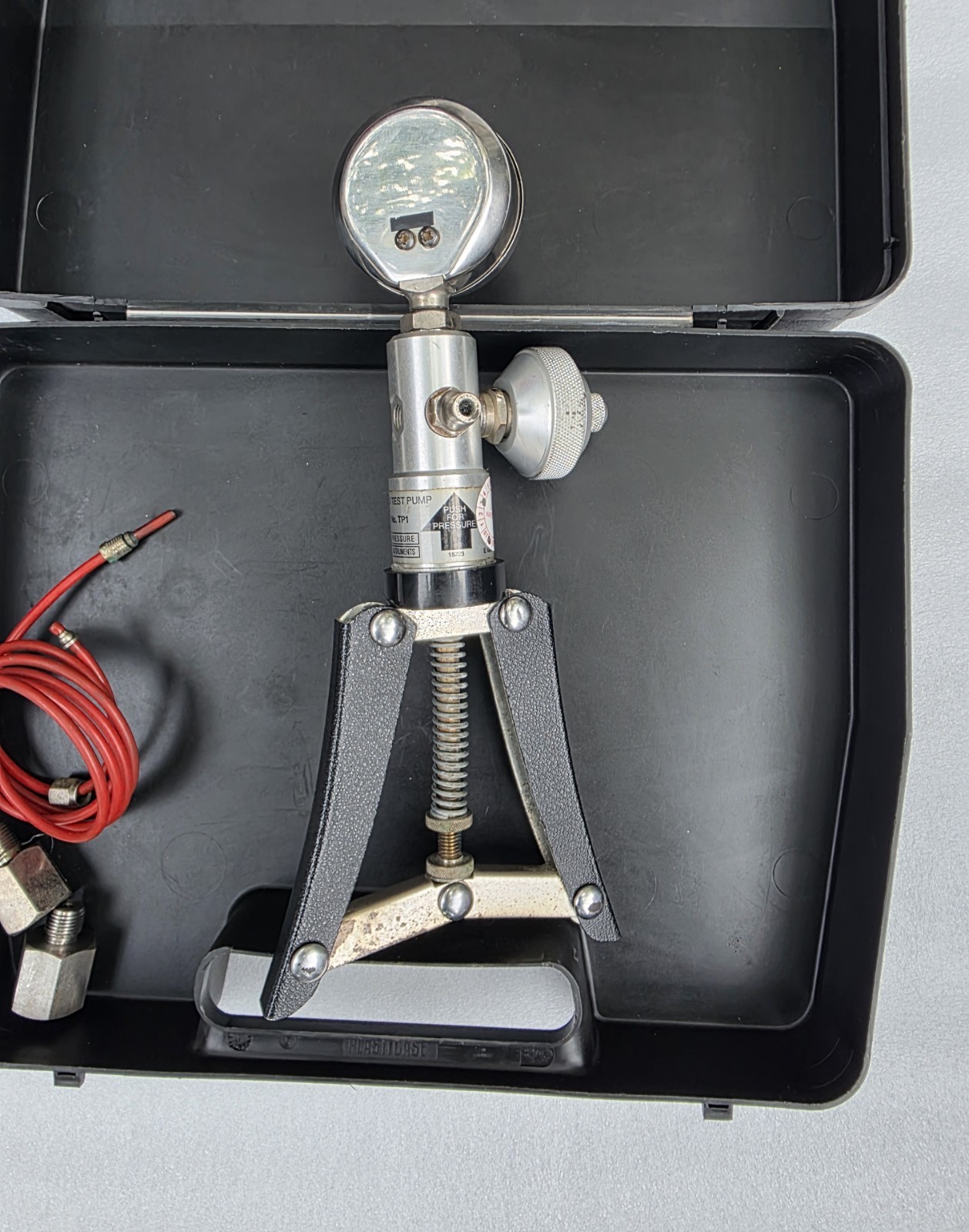 Si Instruments TP1 Pressure Calibrator Pump