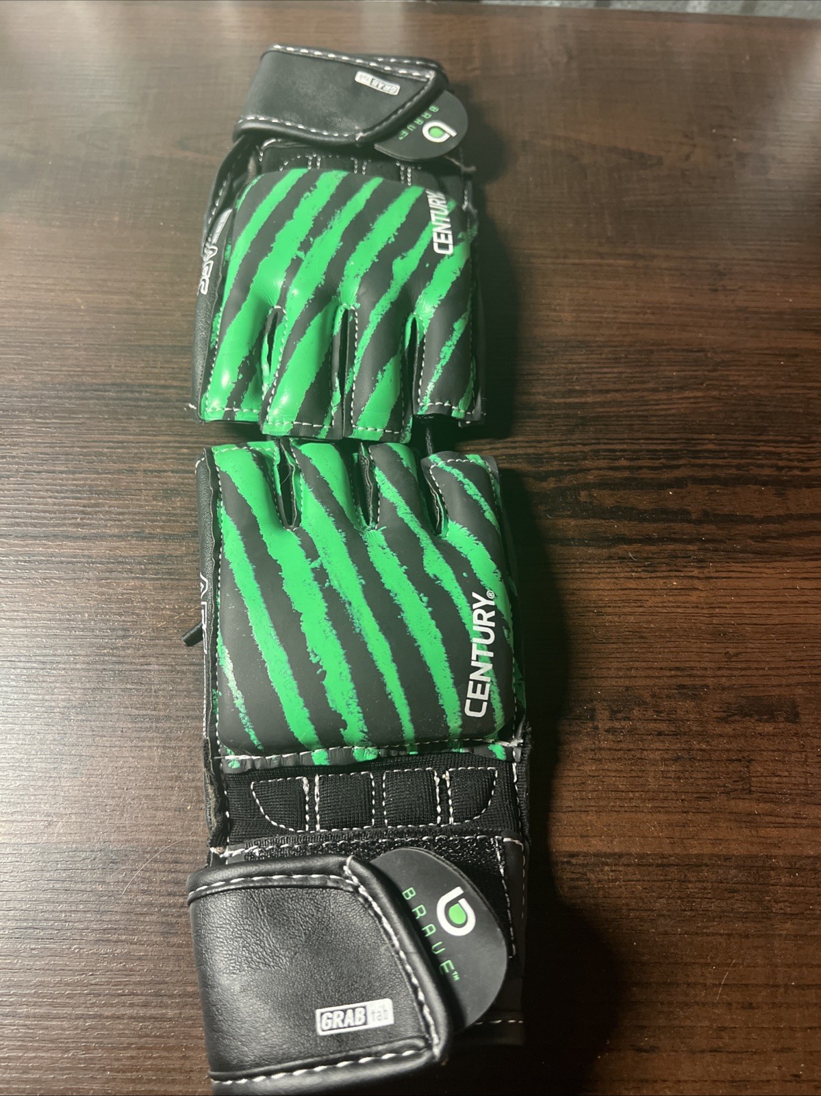 Century Brave Youth Kids Boxing, MMA Training Green/Black Gloves Size L/XL