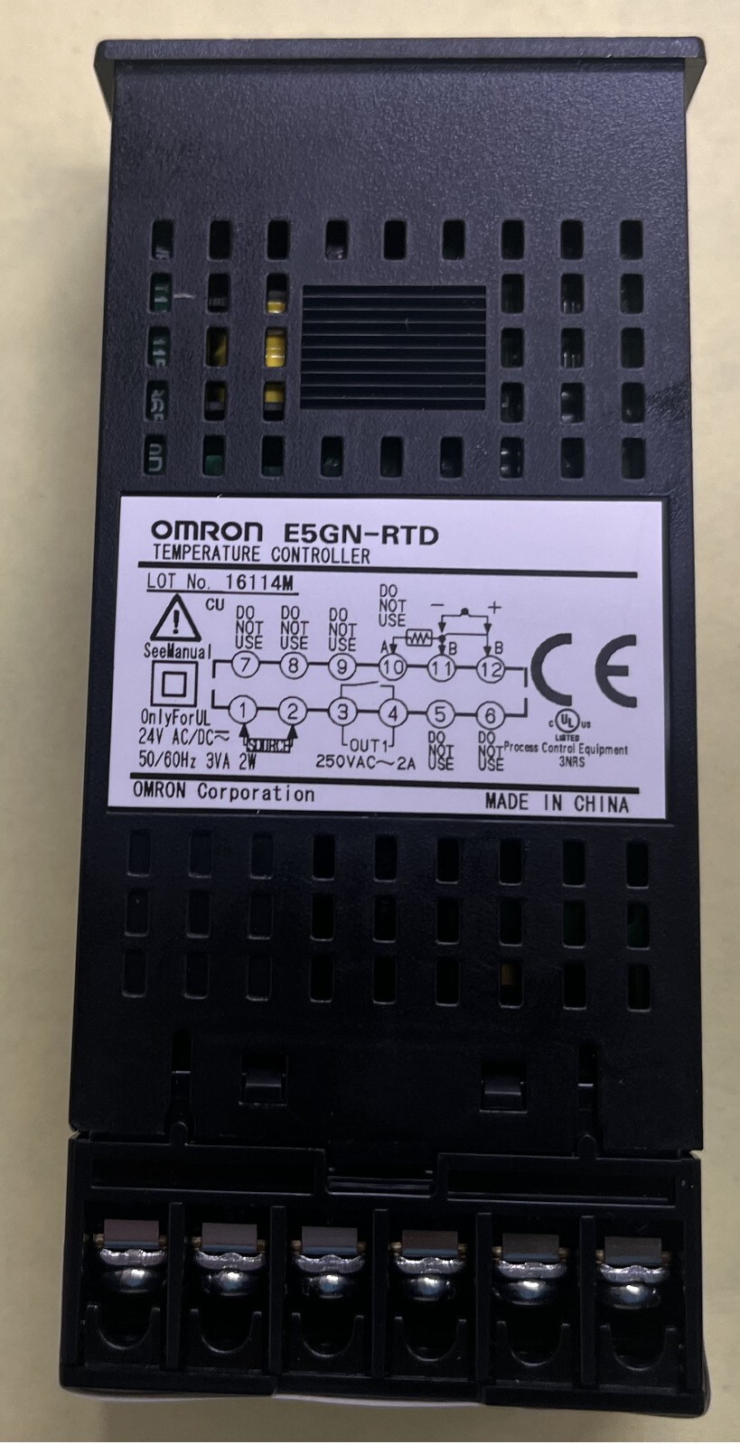 Omron E5GN-RTD Temperature Controller, 24V AC/DC