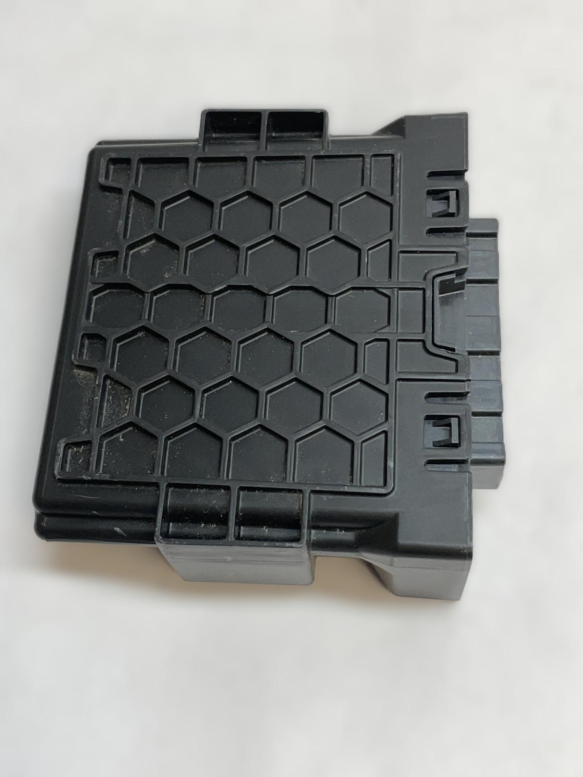 2019 CHEVY SILVERADO 2500 Network Gateway Control Module OEM 13598291 Brain Box