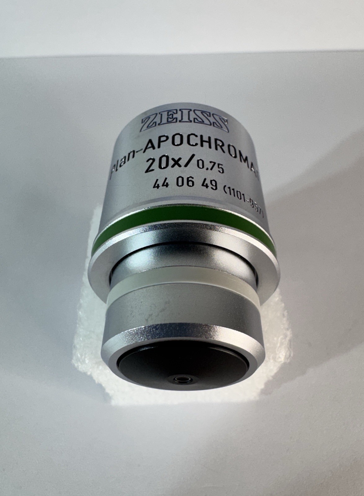 Zeiss Plan-Apochromat 20x/0.75 ∞/0.17 Microscope Objective Lens RMS