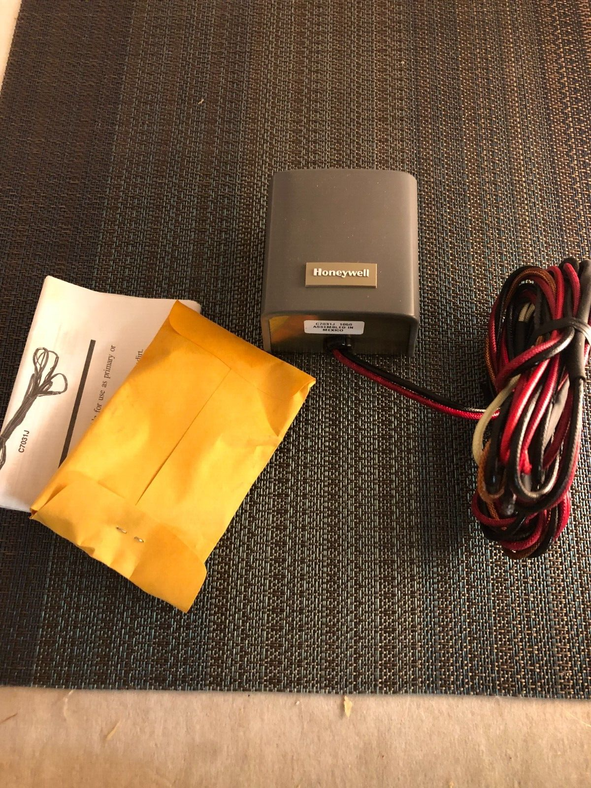 Honeywell C7031J1050 Averaging Element Sensor NEW!