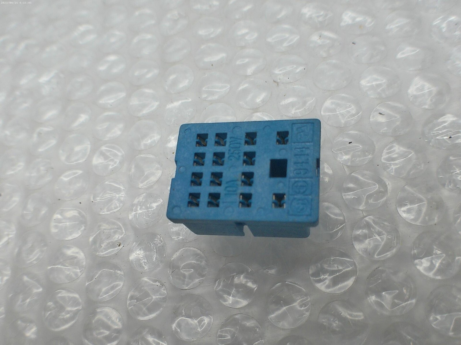 FINDER 94.14 RELAY BASE NSNP