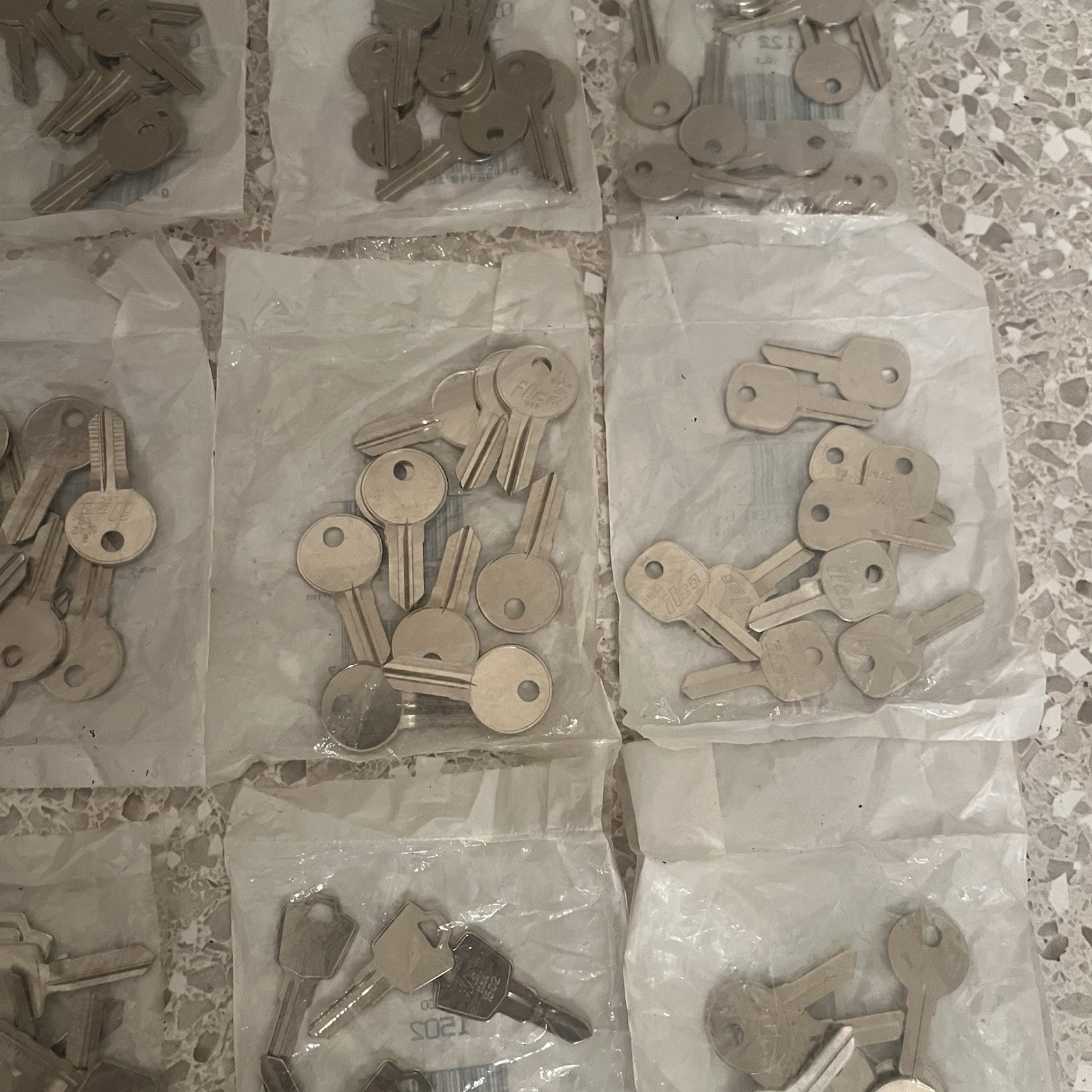 Key Blank Ilco Packs 01122 Y11, S1042ZP, AB15 Abus, 1503 ES9, 1069FL R04, 1502 +
