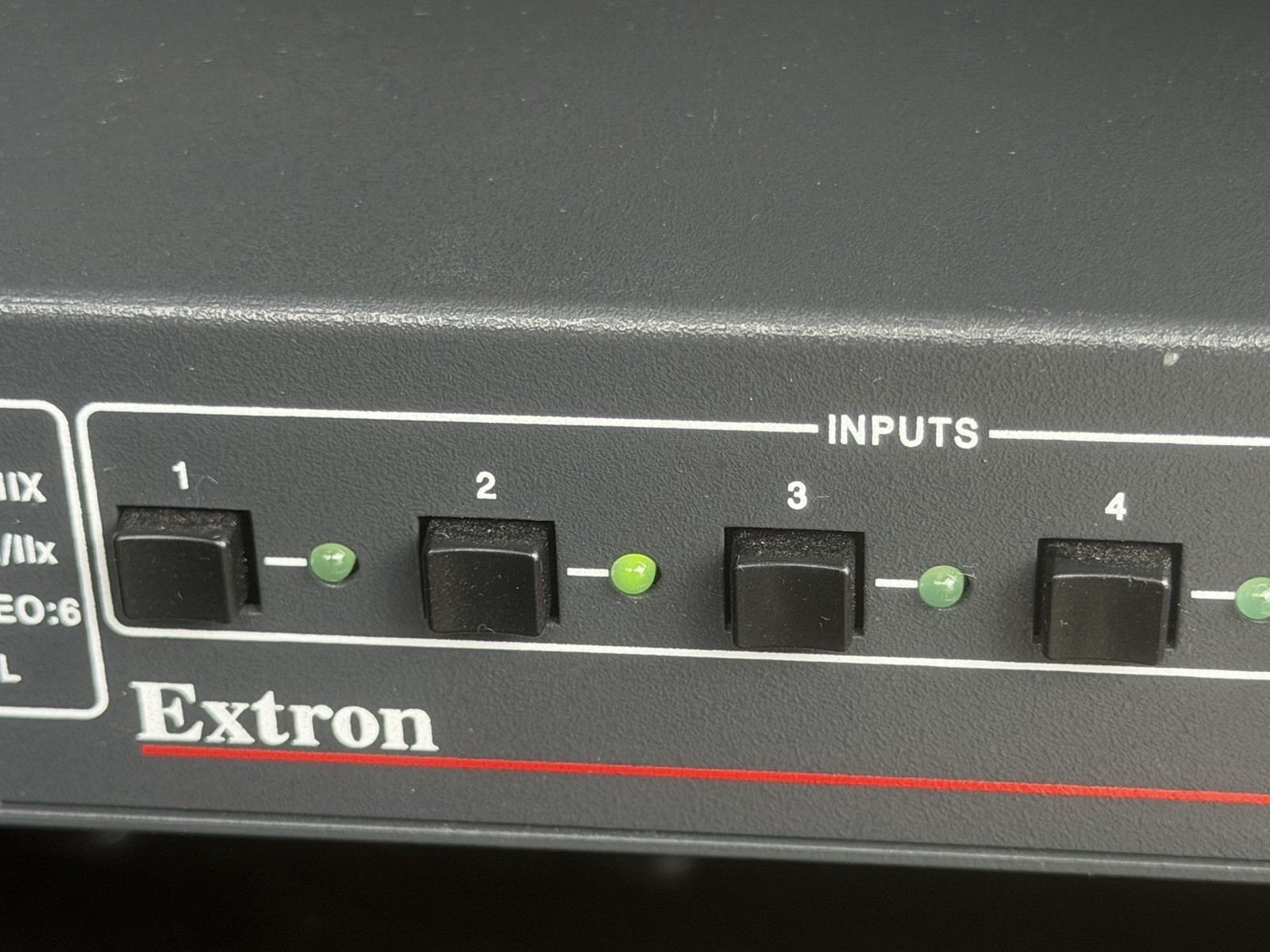 QSC RMX 2450 Power Amplifier + Extron SSP 7.1 Processor w/ SKB Rack Case