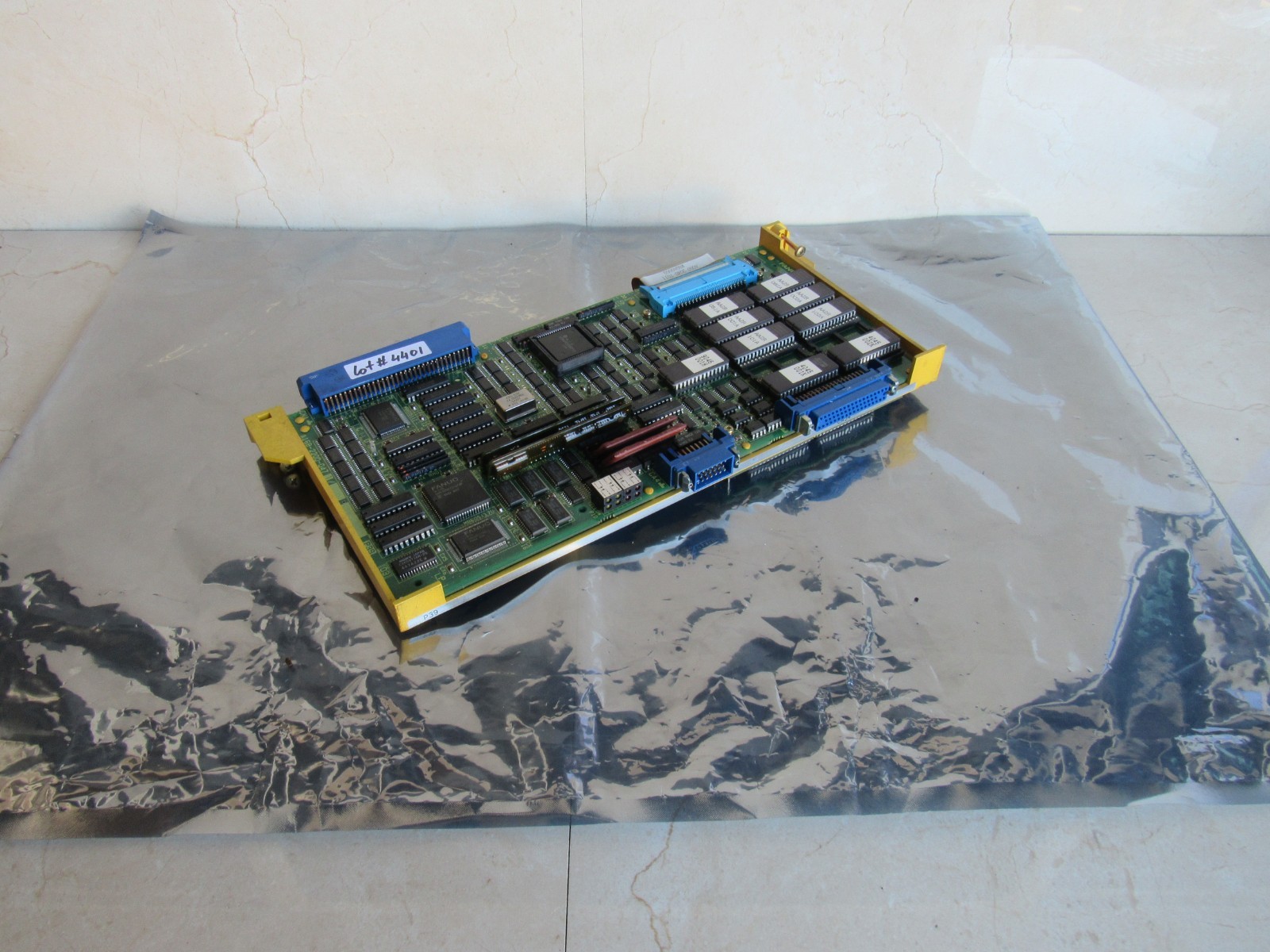 Fanuc A16B-2200-0471 -/12B With A16B-1600-0281 -/01A Lot # 4401 Listed by Mike