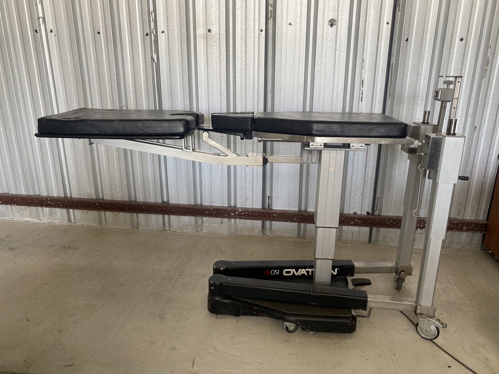 Osi ovation 6310 orthopedic trauma table
