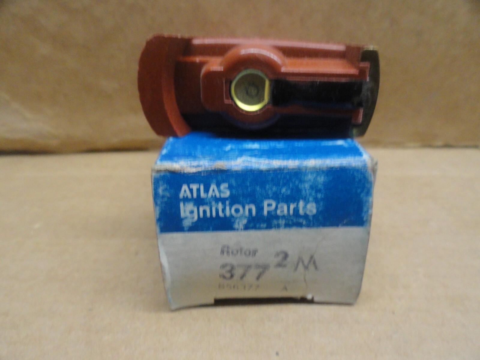 NORS ATLAS 377 Distributor Rotor 65677 NEW old stock