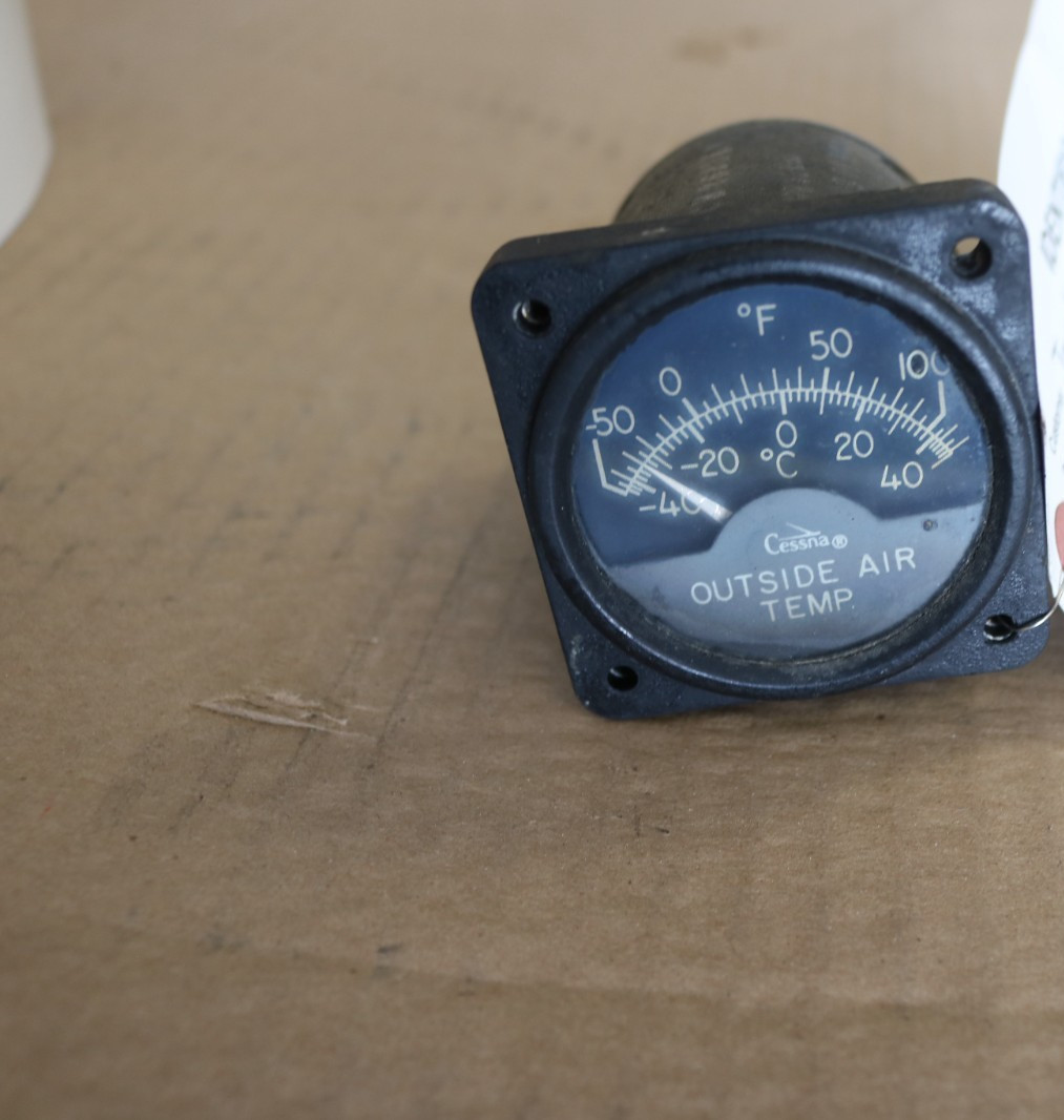 Cessna 310 Aircraft Instrument w/ FAA 8130-3 Serviceable Certified