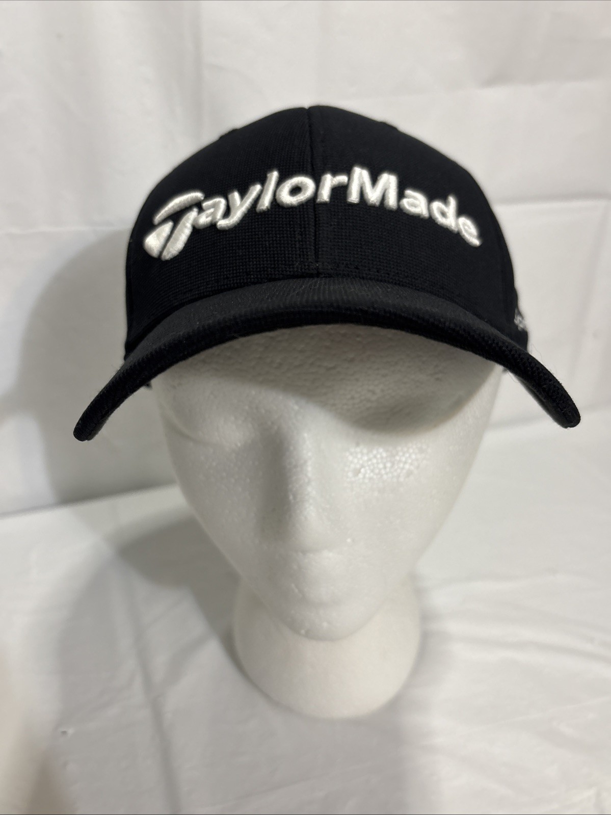TaylorMade SLDR Speedblade Black Golf Baseball Hat. Black White Stitched