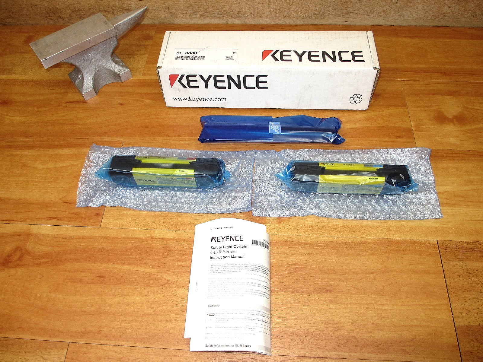 Keyence GL-R08H *NEW* Safety Light Curtain Set **REAL USA SELLER**