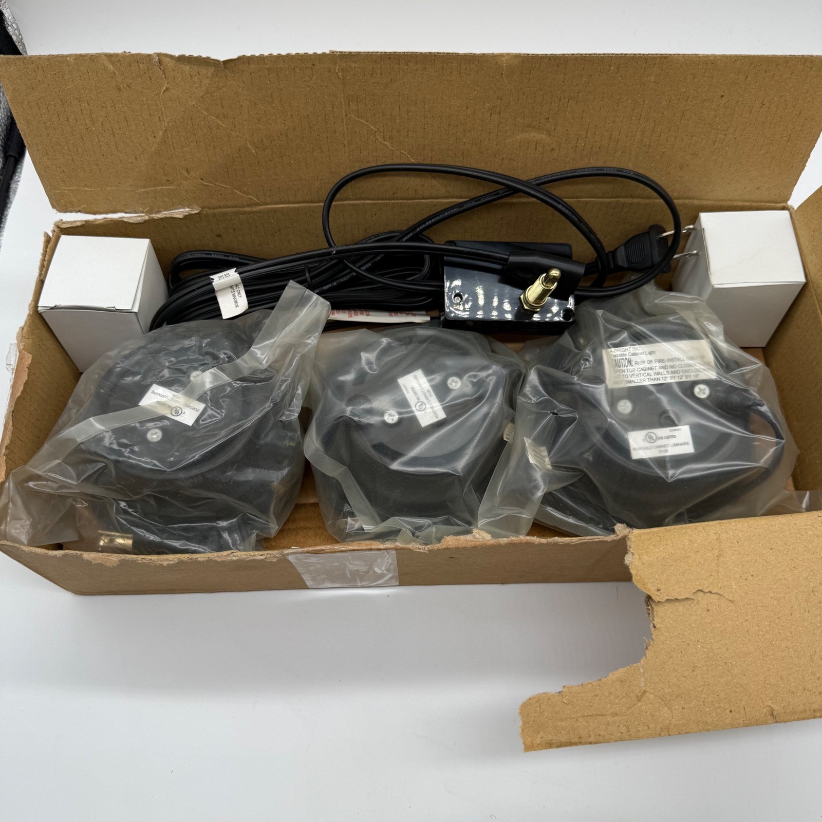 Portable Cabinet Luminaire Light Fixture Under Counter Black New set of 3