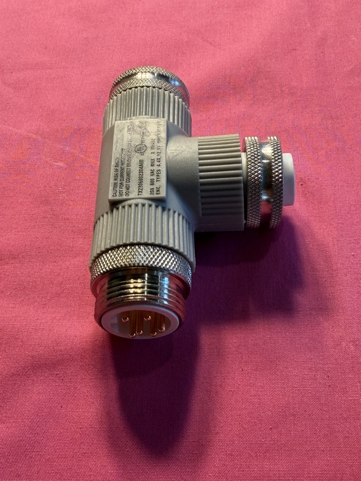 Hubbell TX2306002304A00 T-Connector