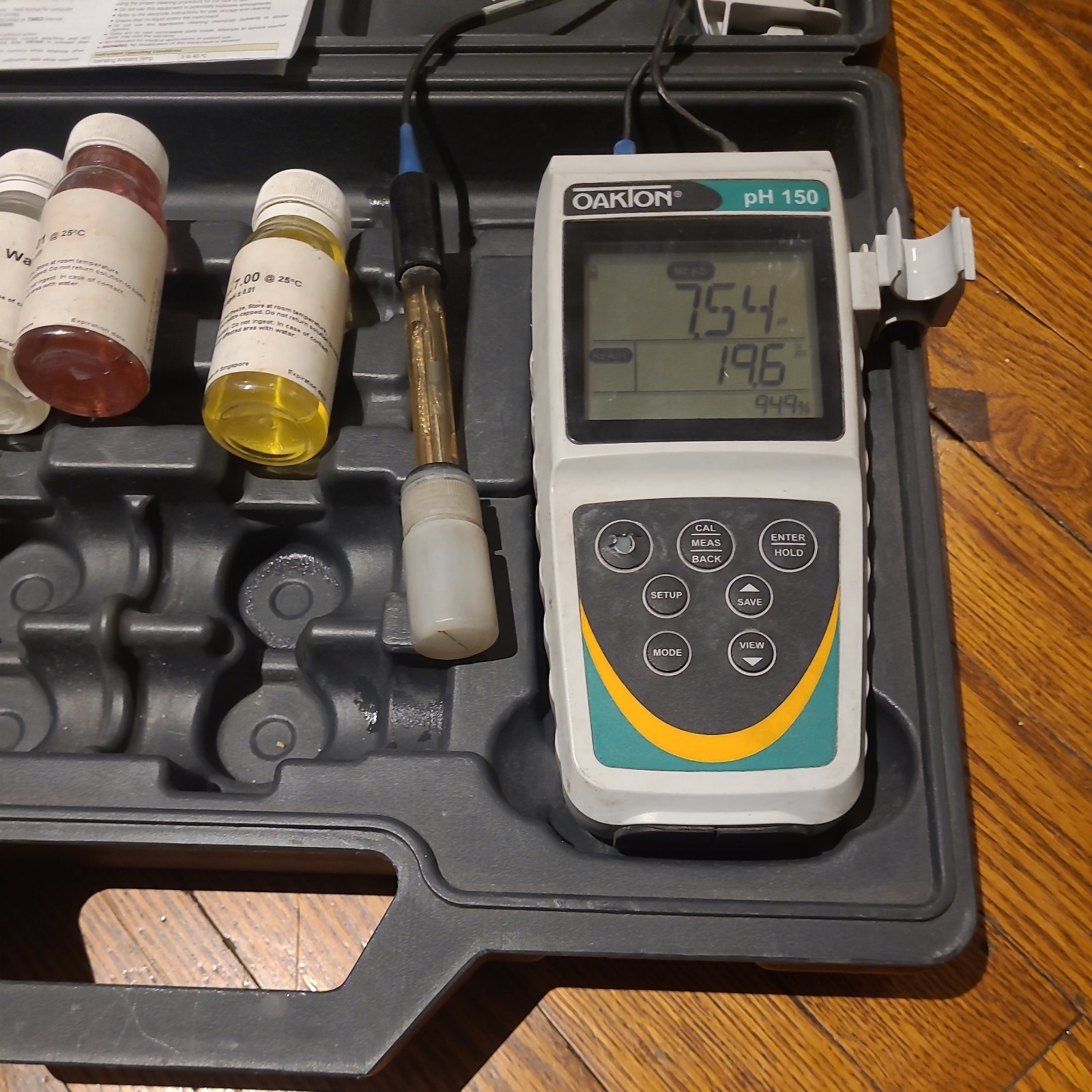 Oakton PH 150 Portable Waterproof pH/mV/Temperature Meter with Probe With Case