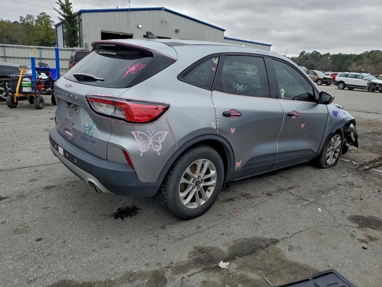 ESCAPE 2021 Glove Box 4924414