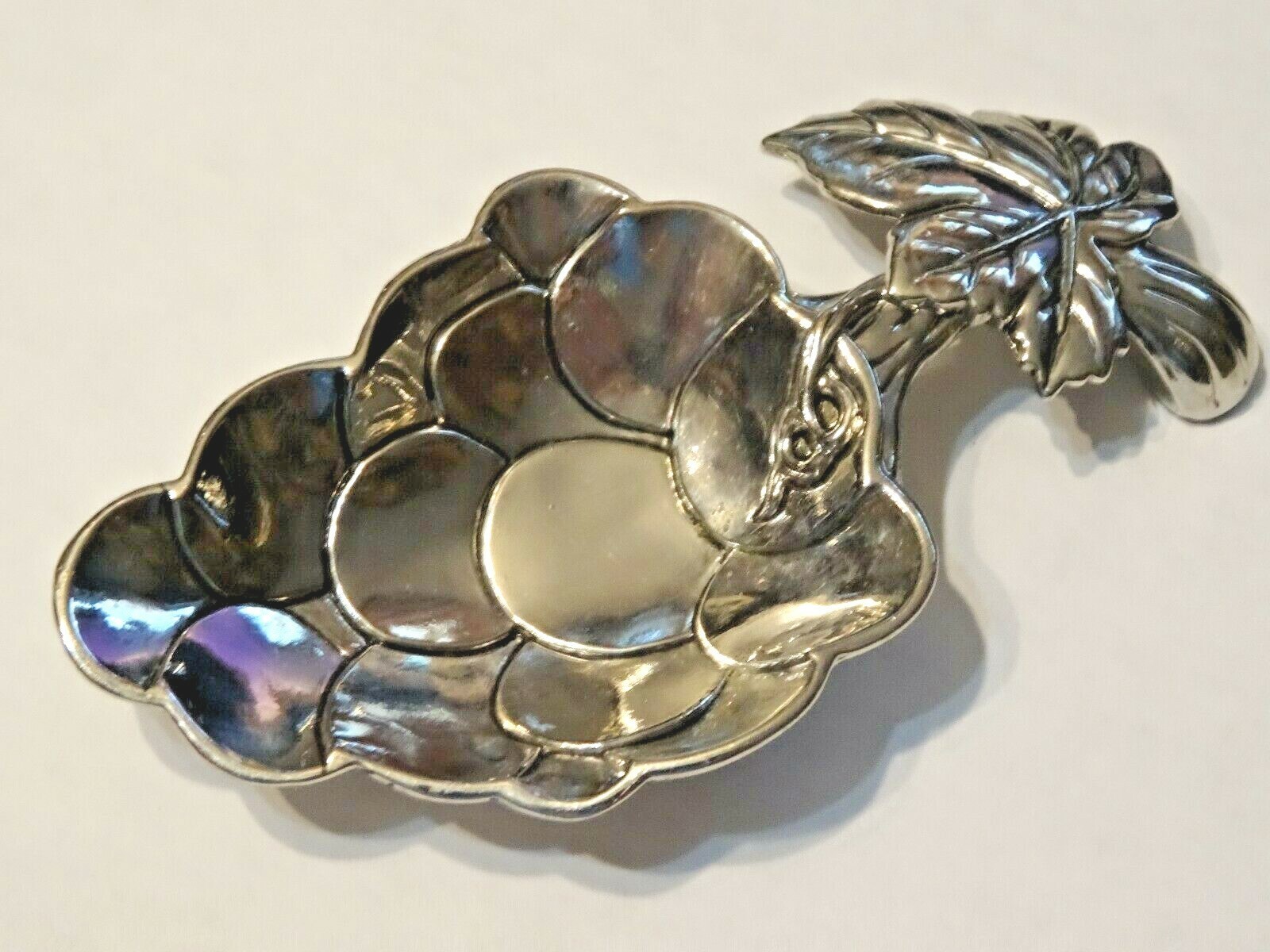 TRINKET TRAY DISH ~ NICE SILVER TONE LEAF TRINKET TRAY